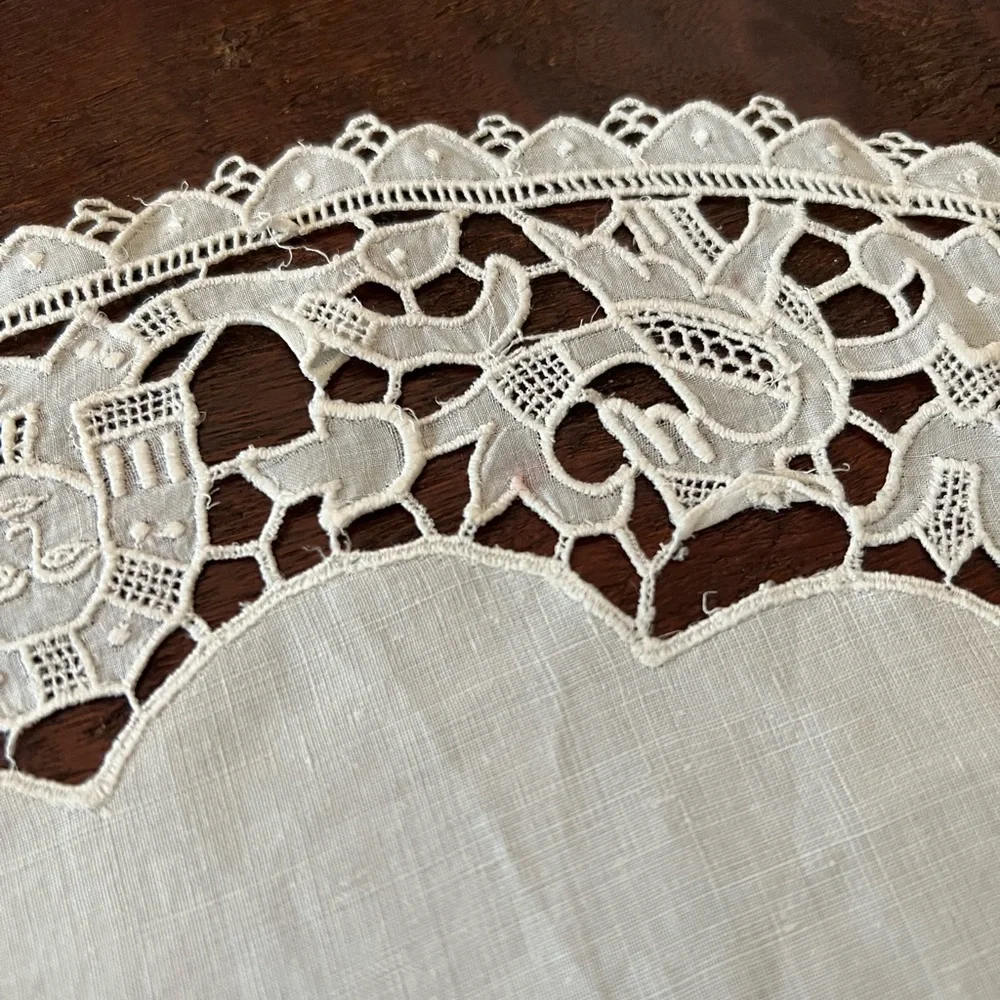 Egyptian Pharaoh Doilies, Rare Antique Embroidered Linens, Set of 2, Egypt - Picture 7 of 7